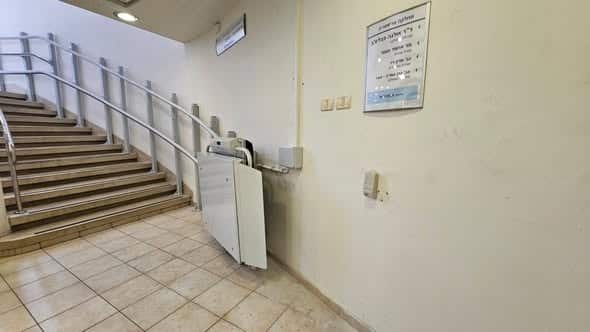התקנת מעלון סטראטוס בבית החולים כרמל
