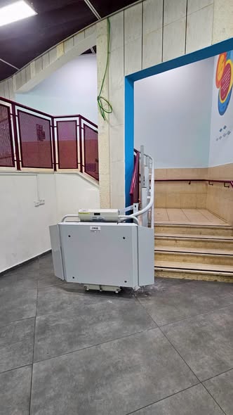 מעלון משופע משטח דגם סטראטוס